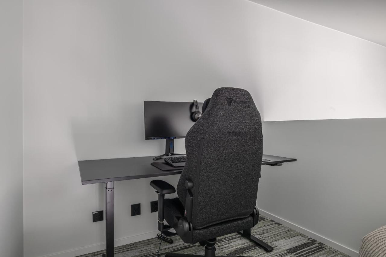 Homex Hotel For Gamers Täby Eksteriør bilde